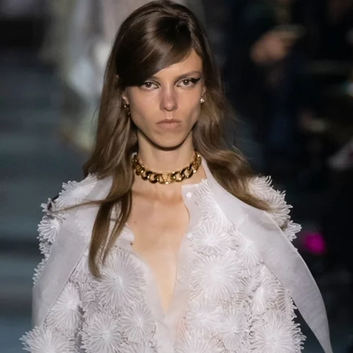 Οι πιο ανανεωμένοι τρόποι για να φορέσεις το πουκάμισο φέτος το καλοκαίρι