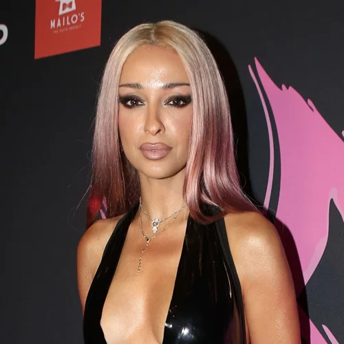 Ελένη Φουρέιρα | "Ο γιος μου με έχει κάνει hybrid. Όταν βγάζω την περούκα είμαι άλλη"