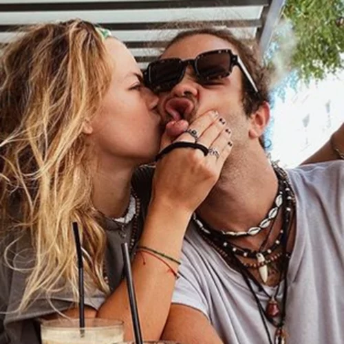 Άγγελος Λάτσιος - Γαία Μερκούρη | Για καφεδάκι στην Πλάκα το φερόμενο ως ζευγάρι