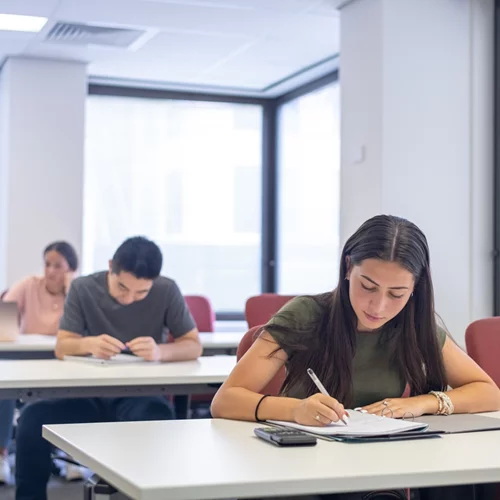 Πανελλήνιες 2023 | Γρίφος η Ελάχιστη Βάση Εισαγωγής φέτος