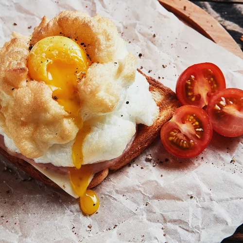 Cloud eggs ή αλλιώς "αυγά σύννεφο" | Η viral συνταγή του TikTok που θα λατρέψουν και οι πιο απαιτητικοί
