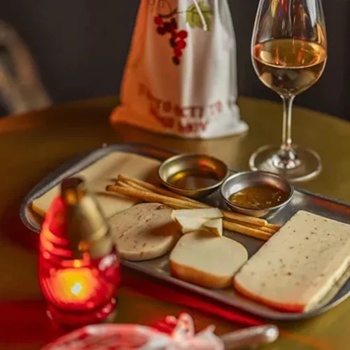 Τα νέα wine bars του κέντρου