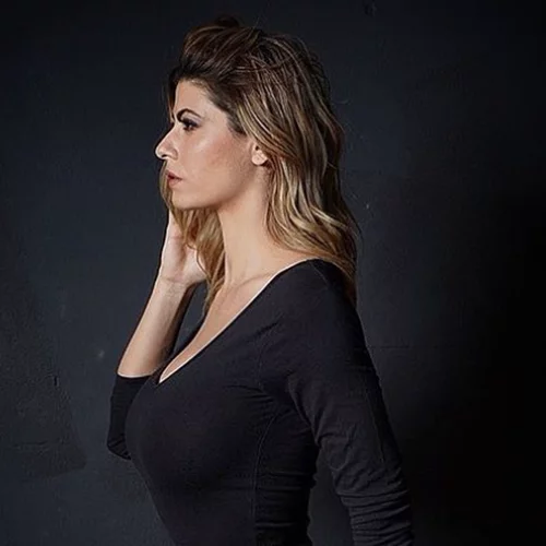 Survivor - Πελαγία Καζολέα | Με ποιο διάσημο μοντέλο είναι ζευγάρι η εντυπωσιακή παίκτρια των μαχητών