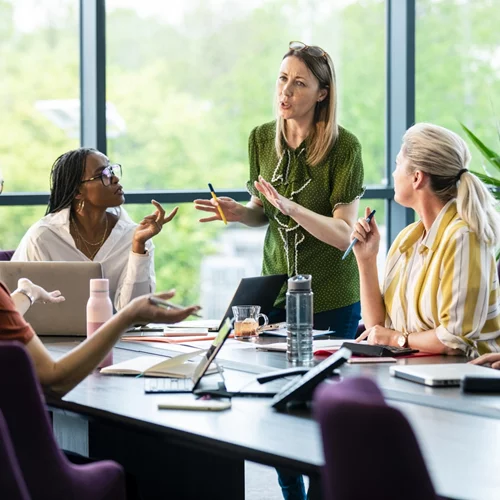 Ισπανία | Εγκρίθηκε ο νόμος για την "άδεια εμμήνου ρύσεως" για πρώτη φορά στην Ευρώπη