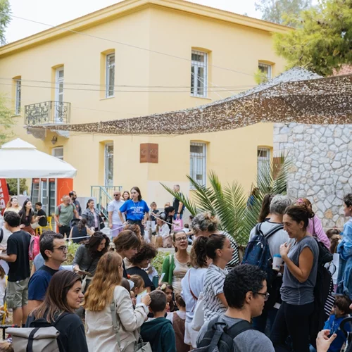 Μικροί καλλιτέχνες, μεγάλα μηνύματα | Πώς 10.000 παιδιά "ζωγράφισαν" παρέα με το φυσικό μεταλλικό νερό ΒΙΚΟΣ