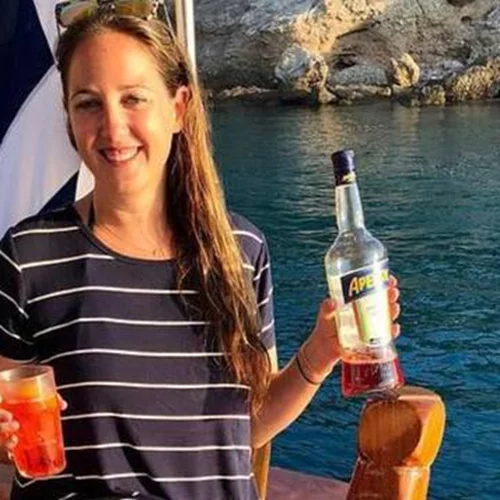 Η "άγνωστη" κόρη του Κωνσταντίνου Γλίξμπουργκ, Θεοδώρα, πρωταγωνιστεί στην "Τόλμη και Γοητεία"