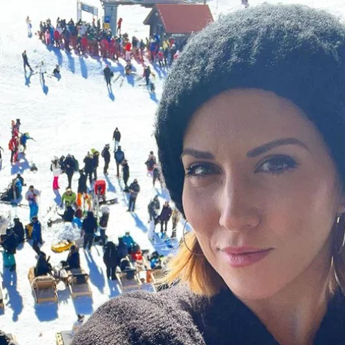 Φωτεινή Πετρογιάννη | Εγκλωβισμένη για σχεδόν έντεκα ώρες στην Αττική Οδό (εικόνες)