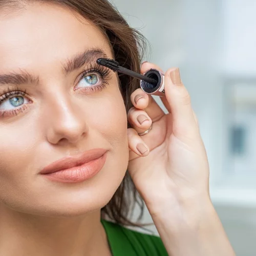 Το μυστικό των makeup artists για εντυπωσιακές βλεφαρίδες που ελάχιστοι γνωρίζουν