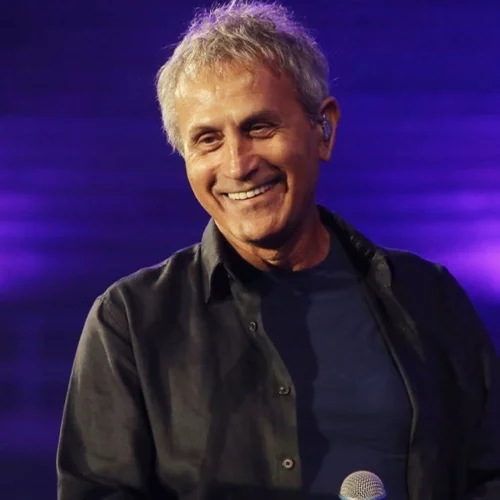 Ο Γιώργος Νταλάρας στην παρουσίαση του συλλεκτικού άλμπουμ "Κύπρος Νυν Και Αεί"