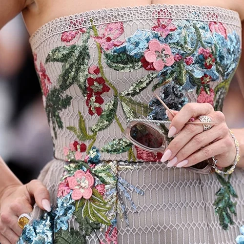 Soft Serve | Η γλυκιά τάση νυχιών που θα αντικαταστήσει το καλοκαίρι τα "soap nails"