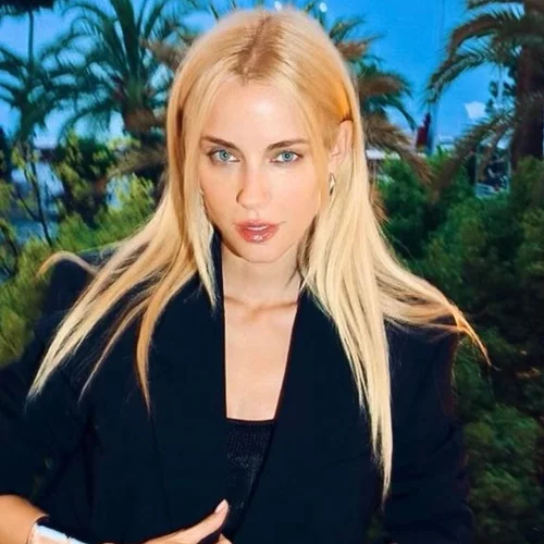 Δούκισσα Νομικού | Αυτό είναι το κραγιόν που της χάρισε το πιο ονειρικό μακιγιάζ στις Κάννες