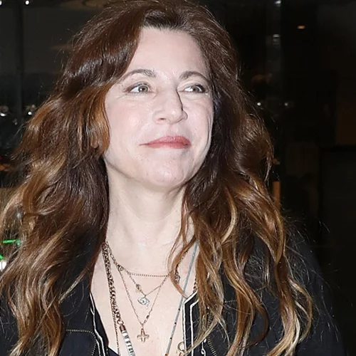 Η Δήμητρα Παπαδοπούλου με νέο κούρεμα που την έκανε να δείχνει 10 χρόνια νεότερη