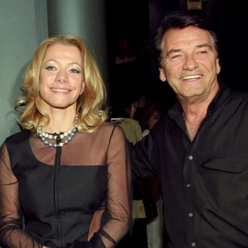 Μαριάννα Λάτση – Νίκος Κούρκουλος | Το πιο διάσημο ζευγάρι της Ελλάδας σε θεατρική πρεμιέρα