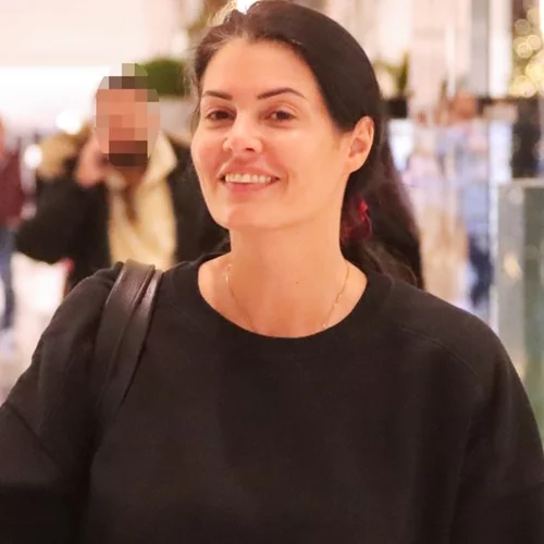 Μαρία Κορινθίου | Εντελώς φυσική σε εξόρμηση στα καταστήματα