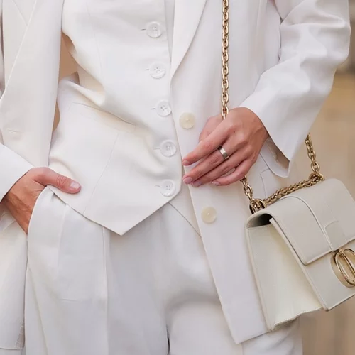 Αντίο bubble bath nails | Αυτό είναι το "καθαρό" μανικιούρ που θα τα αντικαταστήσει