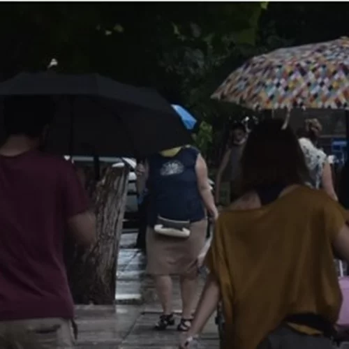 Καιρός: Πέφτει η θερμοκρασία και έρχονται βροχές και καταιγίδες - Πού θα είναι έντονα τα φαινόμενα