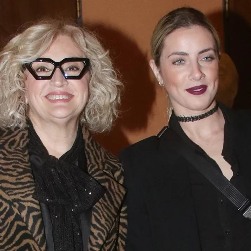 Η Φαίδρα Νταϊόγλου πιο όμορφη από ποτέ στο πλευρό της μητέρας της, Υρώ Μανέ