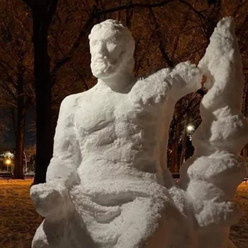 Ο "Ιπποκράτης", στο χιονισμένο Astoria Park της Νέας Υόρκης