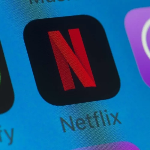 To top 10 σειρών στο Netflix τώρα