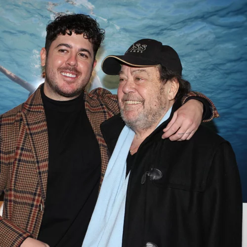 Μιχαήλ Βαρθακούρης | Κόρη διάσημου Έλληνα ηθοποιού ήταν η μούσα του στην πρώτη του έκθεση φωτογραφίας