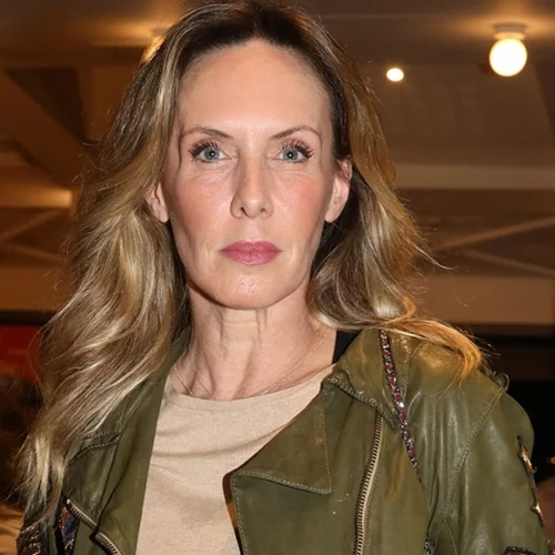 Εβελίνα Παπούλια | Το νέο κούρεμα-τάση που υιοθέτησε κρύβει 10 χρόνια από την ηλικία της