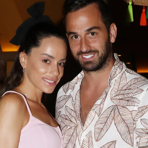 Έγινε ''καπνός'' η Μαρία Αντωνά | Η σύντροφός του Άρη Σοϊλέδη είδε την κάμερα και έτρεξε μακριά της