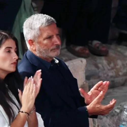 Επίσημη εμφάνιση για τον Γιώργο Πατούλη | Μαζί του η Νάνσυ Κοιλού σε προχωρημένη εγκυμοσύνη