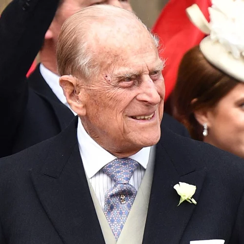 Οι royals αποτίνουν φόρο τιμής στον πρίγκιπα Φίλιππο για την συμπλήρωση ενός χρόνου από τον θάνατό του