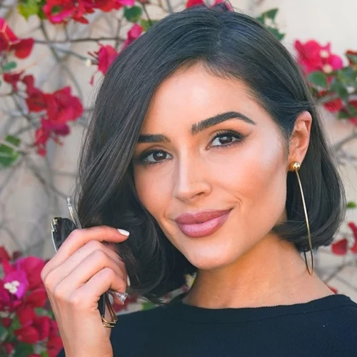 10 καλοκαιρινά χτενίσματα που ταιριάζουν τέλεια σε κοντά μαλλιά