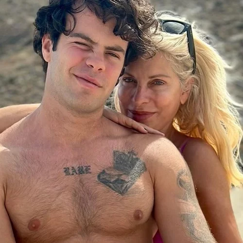 Νέα αρχή για τον Άγγελο Λάτσιο | Τι ετοιμάζει ο γιος της Ελένης Μενεγάκη;