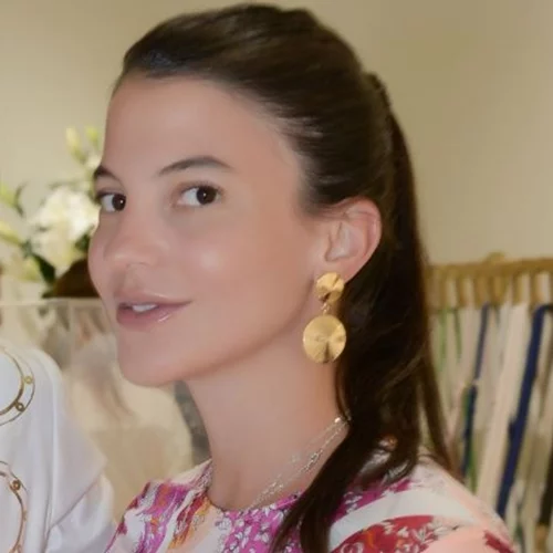 Δήμητρα Κούστα | Chic σε δείπνο στη Λέρο - Με το ιδανικό μακιγιάζ για μία καλοκαιρινή εξόρμηση