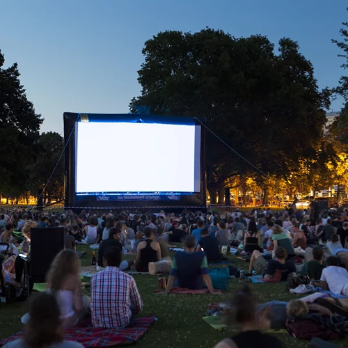 Νύχτες με φεγγάρι στα θερινά σινεμά της Αττικής