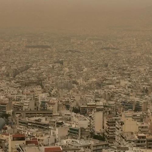 Κορυφώνεται η μεταφορά σκόνης από τη Σαχάρα- Συστάσεις για την προστασία της υγείας από την Ελληνική Πνευμονολογική Εταιρεία