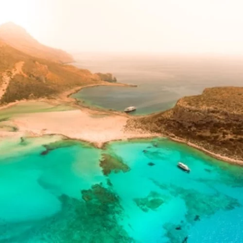 Κρήτη, Νάξος και Ίος στους προορισμούς με τις καλύτερες παραλίες για τους Ελβετούς