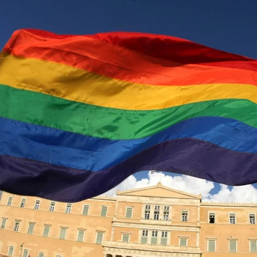 Κέρδισε η αγάπη. Τι γίνεται όμως με την αποδοχή;