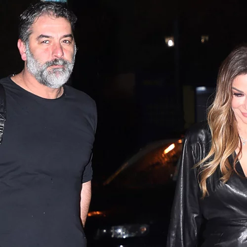 Δέσποινα Βανδή | Η αφιέρωση στον Βασίλη Μπισμπίκη και το φιλί του ερωτευμένου ζευγαριού