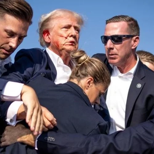 Ανάλυση NYT | Πώς η απόπειρα δολοφονίας κατά του Τραμπ αλλάζει το προεκλογικό τοπίο στις ΗΠΑ