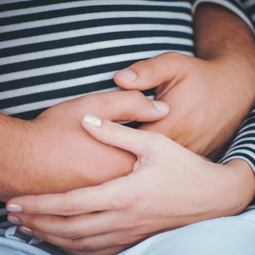 Έγκυος γνωστή Ελληνίδα τραγουδίστρια