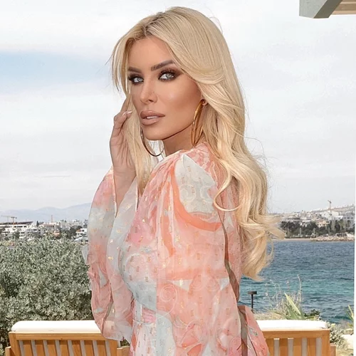 Η Κατερίνα Καινούργιου με τα δύο λινά κομμάτια από τη Zara που χρειάζεσαι για την πολλή ζέστη