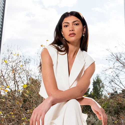 Πώς θα δημιουργήσεις elevated εμφανίσεις για την άνοιξη σύμφωνα με την Κέισι Μίζιου