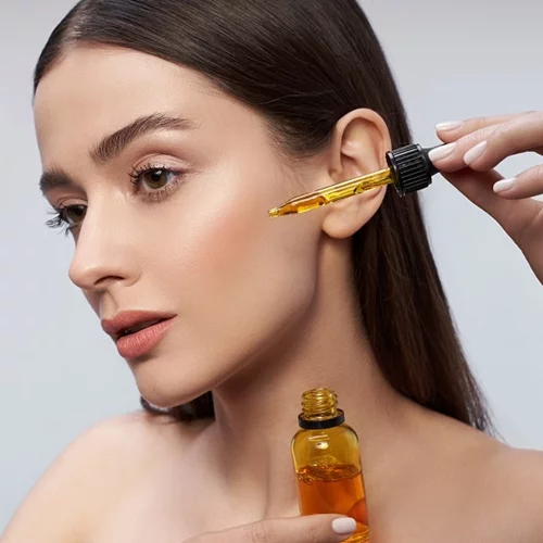 Τα καλύτερα έλαια προσώπου με ρετινόλη για μια πιο νεανική επιδερμίδα