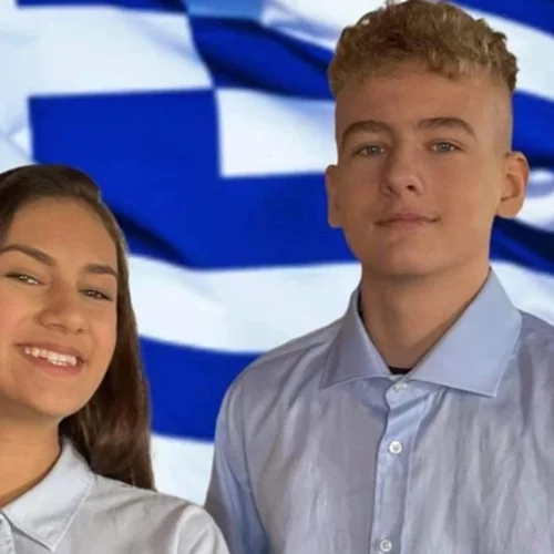 Συγκινούν οι μαθητές που είπαν πρώτη φορά τον Εθνικό Ύμνο στη νοηματική | Ήταν δύσκολο να τον αποδώσουμε (vid)