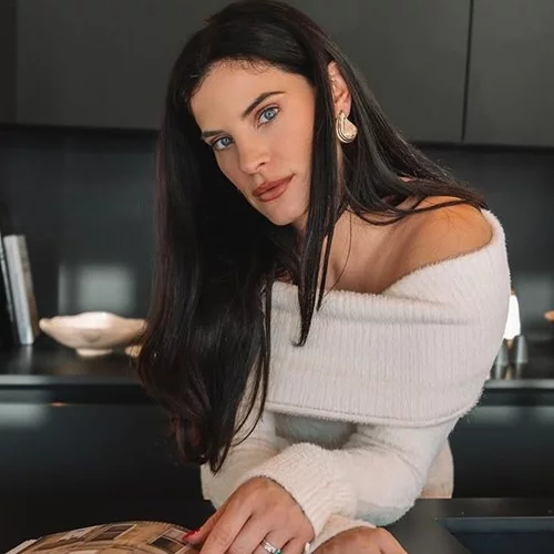 Χριστίνα Μπόμπα: "Είναι πάρα πολύ δύσκολο να κλέβεις τη στιγμή από τα παιδιά για να κάνεις stories"