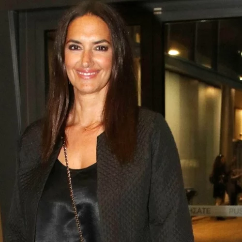 Νόνη Δούνια | "Ποτέ δεν έχω κάνει τον Κυριάκο μπάνιο"