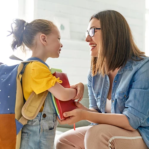 Στα Max Stores βρήκαμε τις τσάντες που θα συνοδεύσουν τα παιδιά όλη τη σχολική χρονιά