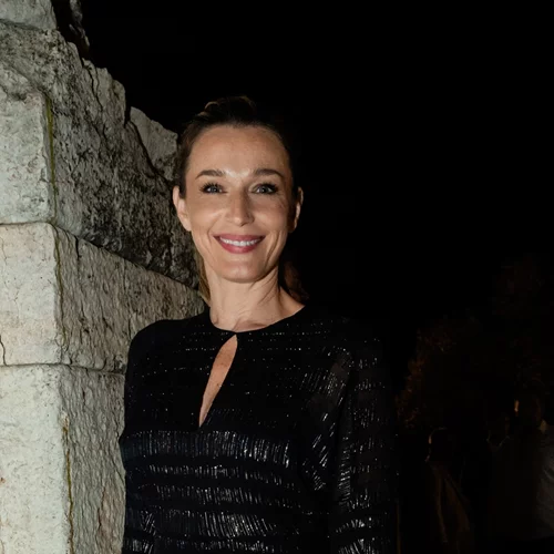 Σία Κοσιώνη, Κάτια Ζυγούλη, Χρυσή Βαρδινογιάννη | H κορυφαία τάση ομορφιάς που υιοθέτησαν στην εμφάνισή τους στο Ηρώδειο