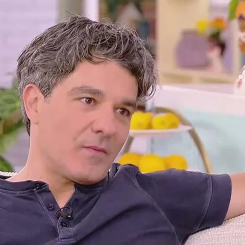 Ο Πέτρος Λαγούτης αποκαλύπτει την αντίδραση του γιου του όταν του ανακοίνωσε ότι θα παρουσιάσει το "Big Brother"