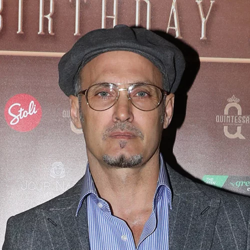 Σπύρος Πώρος | "O Mario Testino μού ζήτησε να του κάνω μασάζ. Του είπα "κάνε μασάζ μόνος σου"