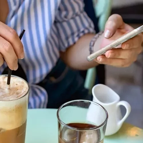 Σκέτος καφές | Το απίθανο κόλπο που τον κάνει να μοιάζει πιο γλυκός - χωρίς ζάχαρη!