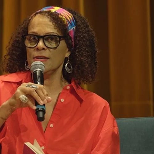 Bernardine Evaristo | "Η γραφή είναι ο τρόπος μου να υπάρχω στον κόσμο"